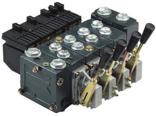 Danfoss Stack Valve PVG32 1 Sections 12VDC Proportional Actuator,  1 Section Open Center